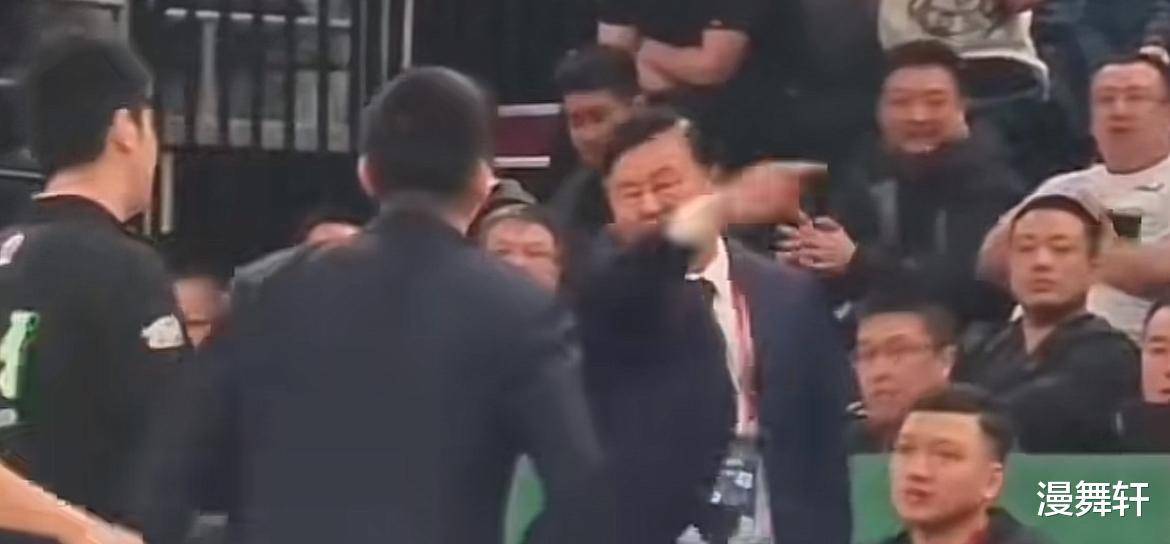 拉齐奥主帅抨击裁判，认为判罚有失公正